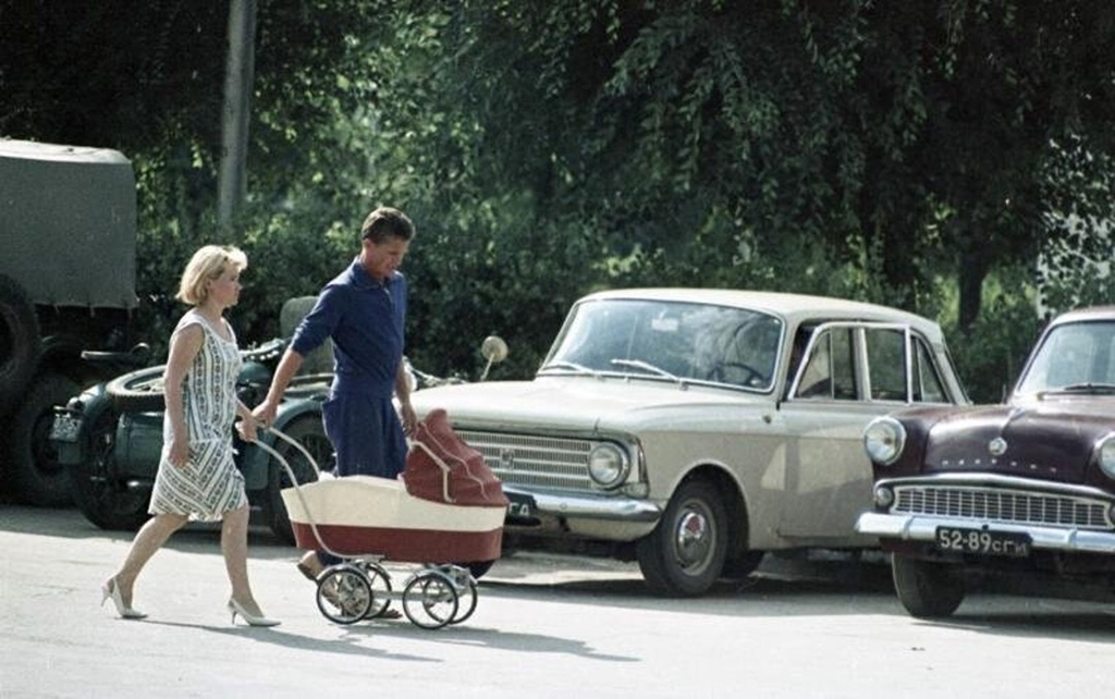 Советский момент. 1966 Год в фотографиях. 1966 Тарасевич. Москвич Валентина. СССР 1966 фото.